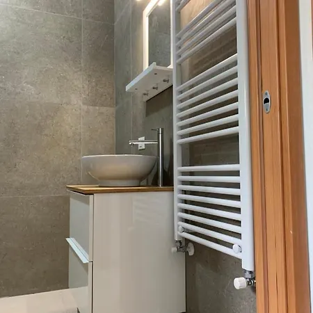 Alba Radiosa Apartment *